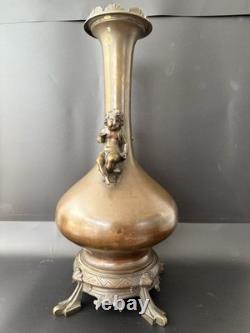 Superbe lampe-vase en bronze, Art déco / Art nouveau, XIXe siècle