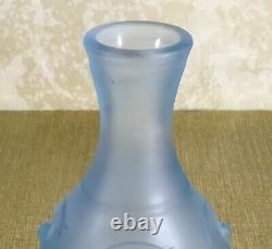 Superbe vase Muguet Art Nouveau verre pressé moulé bleu opaque. Ecole de Nancy