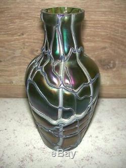 Très joli vase verre iridescent Art Nouveau Kralik Loetz Verrerie de Bohème