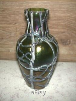 Très joli vase verre iridescent Art Nouveau Kralik Loetz Verrerie de Bohème