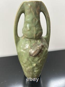 VASE CÉRAMIQUE ART NOUVEAU DÉCOR DE SCARABÉE À Identifier