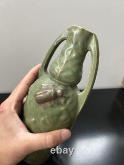 VASE CÉRAMIQUE ART NOUVEAU DÉCOR DE SCARABÉE À Identifier