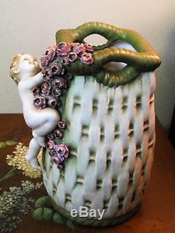 Vase Art Nouveau Amphora Austria Wien Turn-Teplitz Putto et guirlande de roses