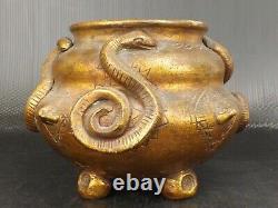 Vase Art Nouveau, Terre Cuite Patine Dorée. Décor de Serpents. Signé d'Initiales