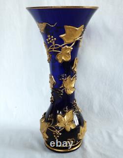 Vase Art Nouveau cristal de Baccarat bleu cobalt