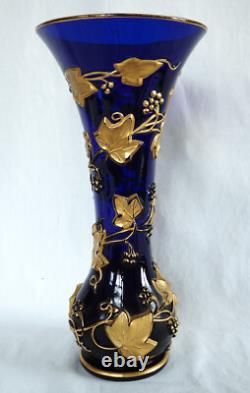 Vase Art Nouveau cristal de Baccarat bleu cobalt