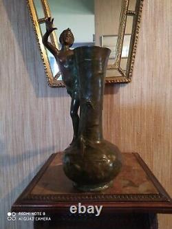 Vase Art Nouveau en Bronze Signé Antoine Bofill 1875-1939