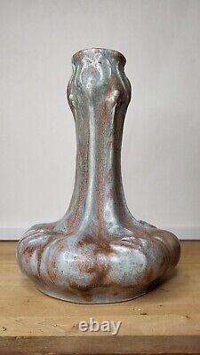 Vase Art Nouveau en Porcelaine de Sèvres / Art Nouveau Vase in Sèvres Porcelain