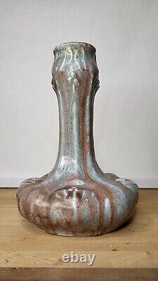 Vase Art Nouveau en Porcelaine de Sèvres / Art Nouveau Vase in Sèvres Porcelain