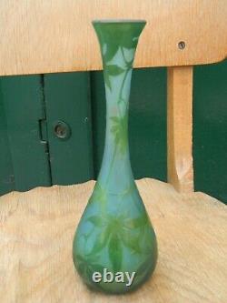Vase Art Nouveau en Verre Dégagé à l'acide d'Argental Décor de Chanvre