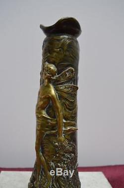 Vase Art Nouveau en bronze signé Charles Louchet