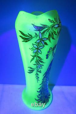 Vase Art Nouveau pâte de verre ouraline émaillé Legras signé LEG LE PAON