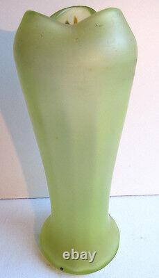 Vase Art Nouveau pâte de verre ouraline émaillé Legras signé LEG LE PAON