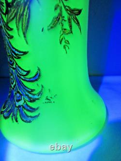 Vase Art Nouveau pâte de verre ouraline émaillé Legras signé LEG LE PAON