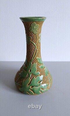 Vase Art Nouveau poterie de Savoie signé daté Chambéry 1905