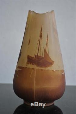 Vase Art nouveau pate de verre Emile Gallé 1900 aux bateaux