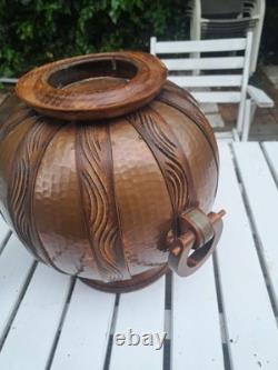 Vase Boule D'après Gustave Serrurier-Bovy En Cuivre Martelé-Bois Art Nouveau