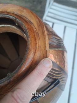 Vase Boule D'après Gustave Serrurier-Bovy En Cuivre Martelé-Bois Art Nouveau