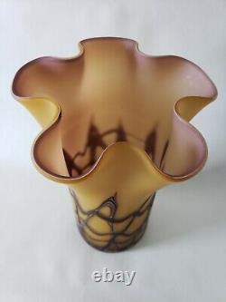 Vase Circa, Design Artistique Moderniste Style Art Nouveau en Pâte de verre