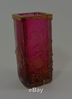 Vase Daum rouge art nouveau (no Gallé)