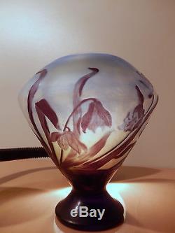 Vase EMILE GALLE Nancy patte verre décor floral dégagé acide art nouveau