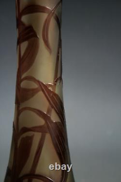 Vase En Verre Camée Ancien Art Nouveau Galle Gravé À L'acide