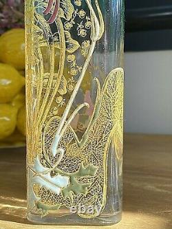 Vase LEGRAS. Rare forme quadrangulaire décor floral IRIS émaillés. ART NOUVEAU
