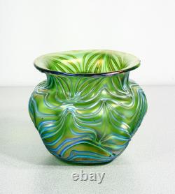 Vase Loetz Formosa Crète 1902 Verre Soufflé Iridescent Époque Art Nouveau