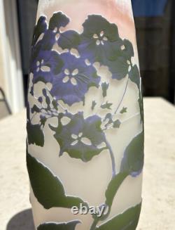 Vase Pate De Verre Art Nouveau A Decor D'hortensias Signe Emile Galle Nancy 1900