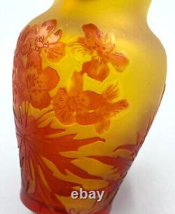 Vase Pate De Verre Art Nouveau Decor Floral Grave A L'acide Emile Galle Nancy