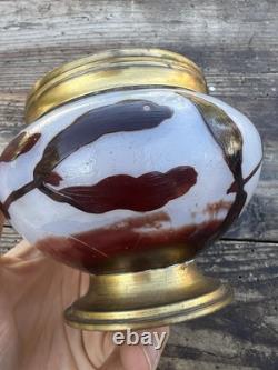 Vase Pate de Verre Nancy Delatte Fleurs Rouge Fond Blanc Vers 1900 Art Nouveau