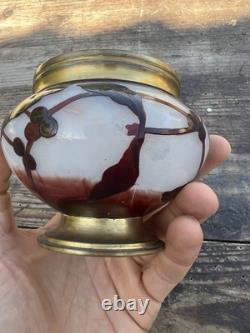 Vase Pate de Verre Nancy Delatte Fleurs Rouge Fond Blanc Vers 1900 Art Nouveau
