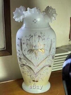 Vase Verre Opalin Art Nouveau Décors Floral Émaillé
