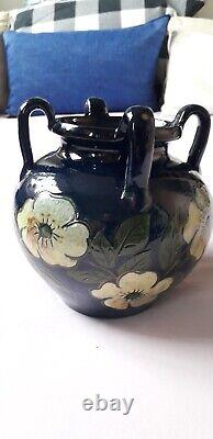 Vase ancien art-nouveau très original avec un décor floral