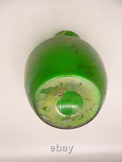 Vase ancien vert irisé. Art nouveau LOETZ Papillon