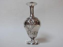 Vase art nouveau argent massif décor de fleur d'iris François Lbat orfevre