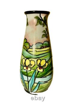Vase art nouveau/art déco, signature dans le décor de Chanele, et Jules Tieles