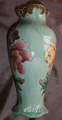 Vase art nouveau barbotine double face bouquets de fleurs