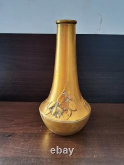 Vase art nouveau en laiton doré signé Kayser (Johann Peter Kayser)