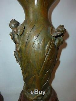 Vase art nouveau en régule et bois vase 1900 Iris signé H. EINGLE HEINGLE
