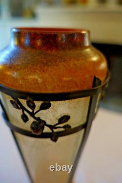 Vase art nouveau pate de verre opalescente et metal soliflore