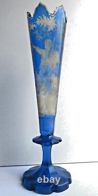 Vase bleu Art Nouveau, cristal de Bohême dégagé à l'acide Tyrolien et son chien