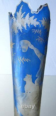 Vase bleu Art Nouveau, cristal de Bohême dégagé à l'acide Tyrolien et son chien