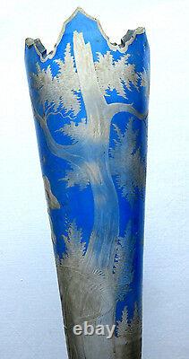 Vase bleu Art Nouveau, cristal de Bohême dégagé à l'acide Tyrolien et son chien