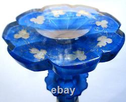 Vase bleu Art Nouveau, cristal de Bohême dégagé à l'acide Tyrolien et son chien
