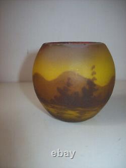 Vase boule Art Nouveau en verre peint signé PEYNAUD Jean-Simon