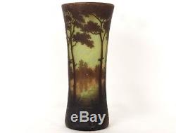 Vase cornet pâte de verre Daum Nancy paysage étang arbres Art Nouveau XIXè