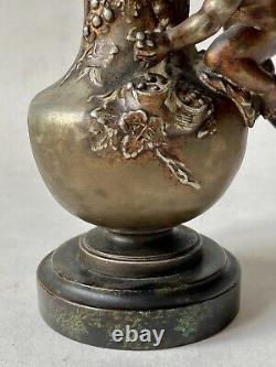 Vase en Régule Signé Auguste MOREAU Ange Chérubin Vigne Art Nouveau Vers 1900