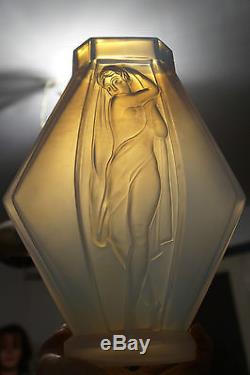 Vase en Verre Opalescent Etling Sevin Art Nouveau Sculpture Femme Nu Antiquité