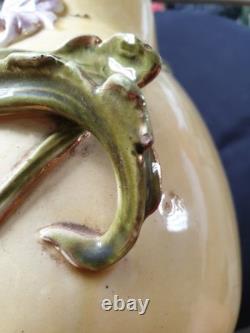 Vase en barbotine art nouveau
